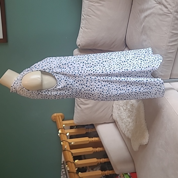 Cabi Camilla leopard shirt dress,  size Medium - Picture 5 of 10